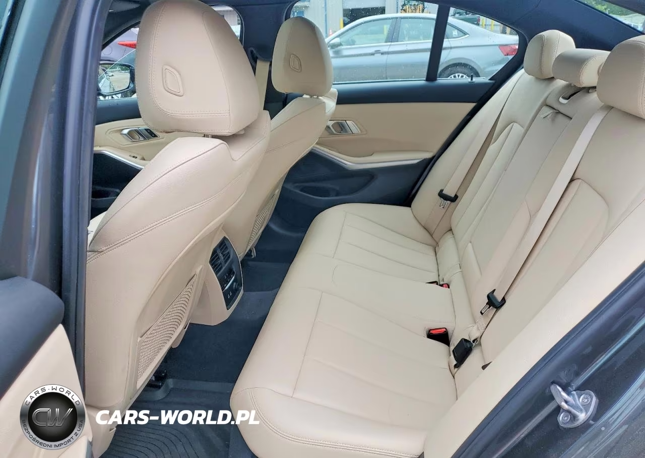 2020 BMW 330Xi VIN:3MW5R7J03L8B11121 - 10