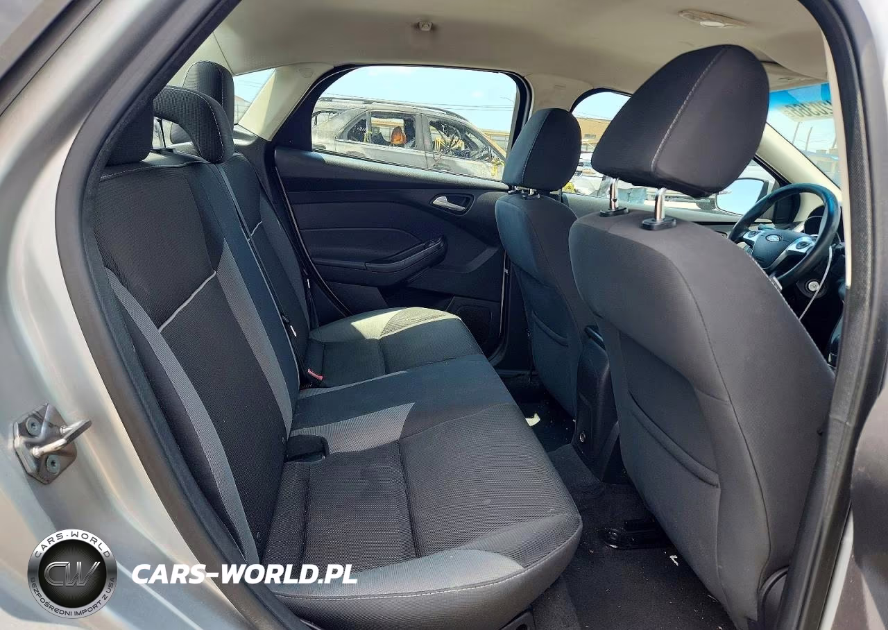 2014 Ford Focus Se VIN:1FADP3F20EL265570 - 10