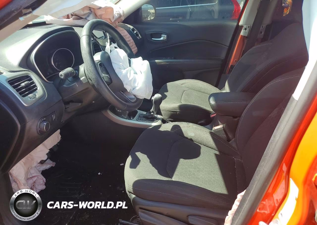 2018 Jeep Compass Sport VIN:3C4NJDAB1JT101045 - 7
