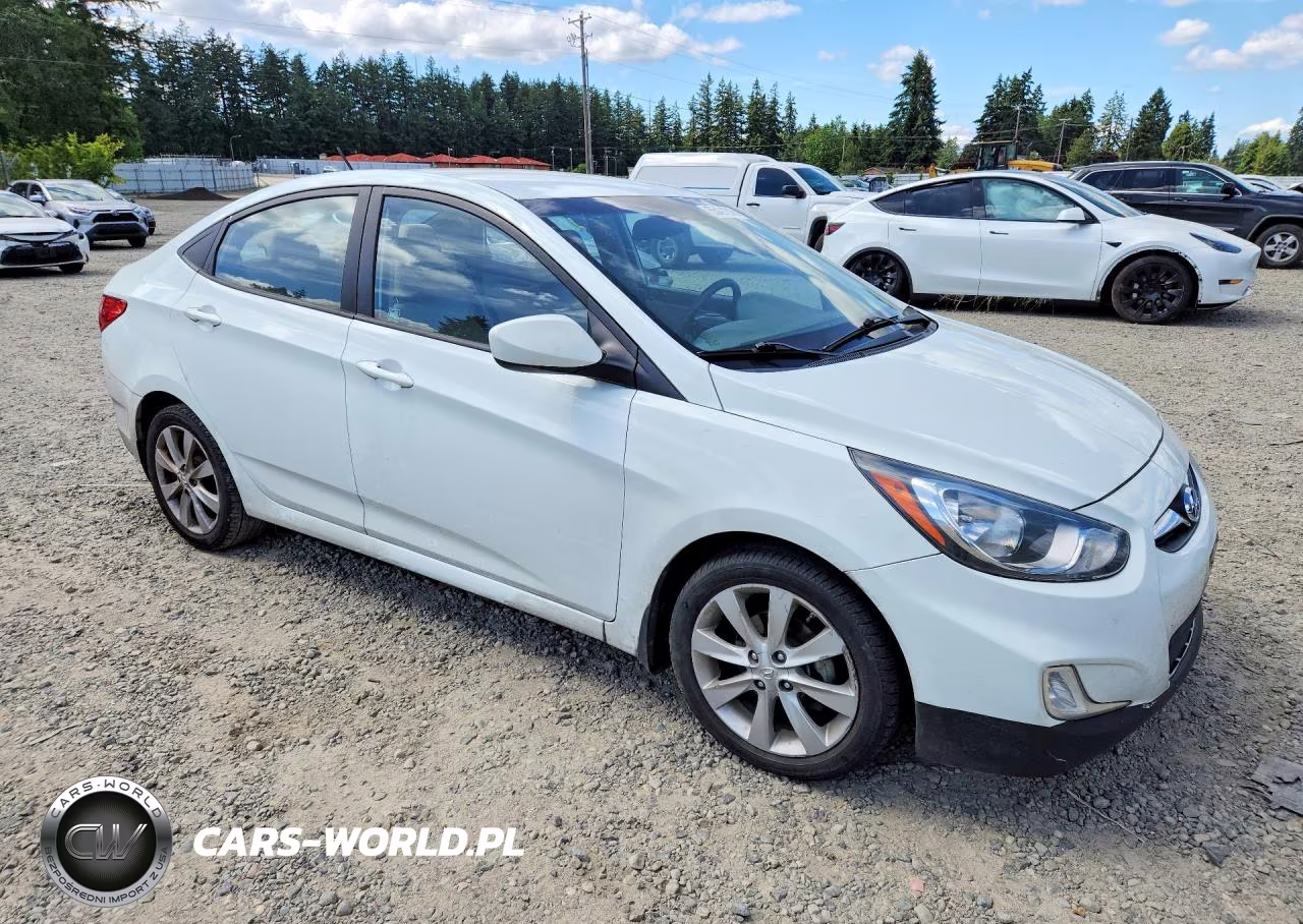2012 Hyundai Accent Gls VIN:KMHCU4AE7CU238715 - 4
