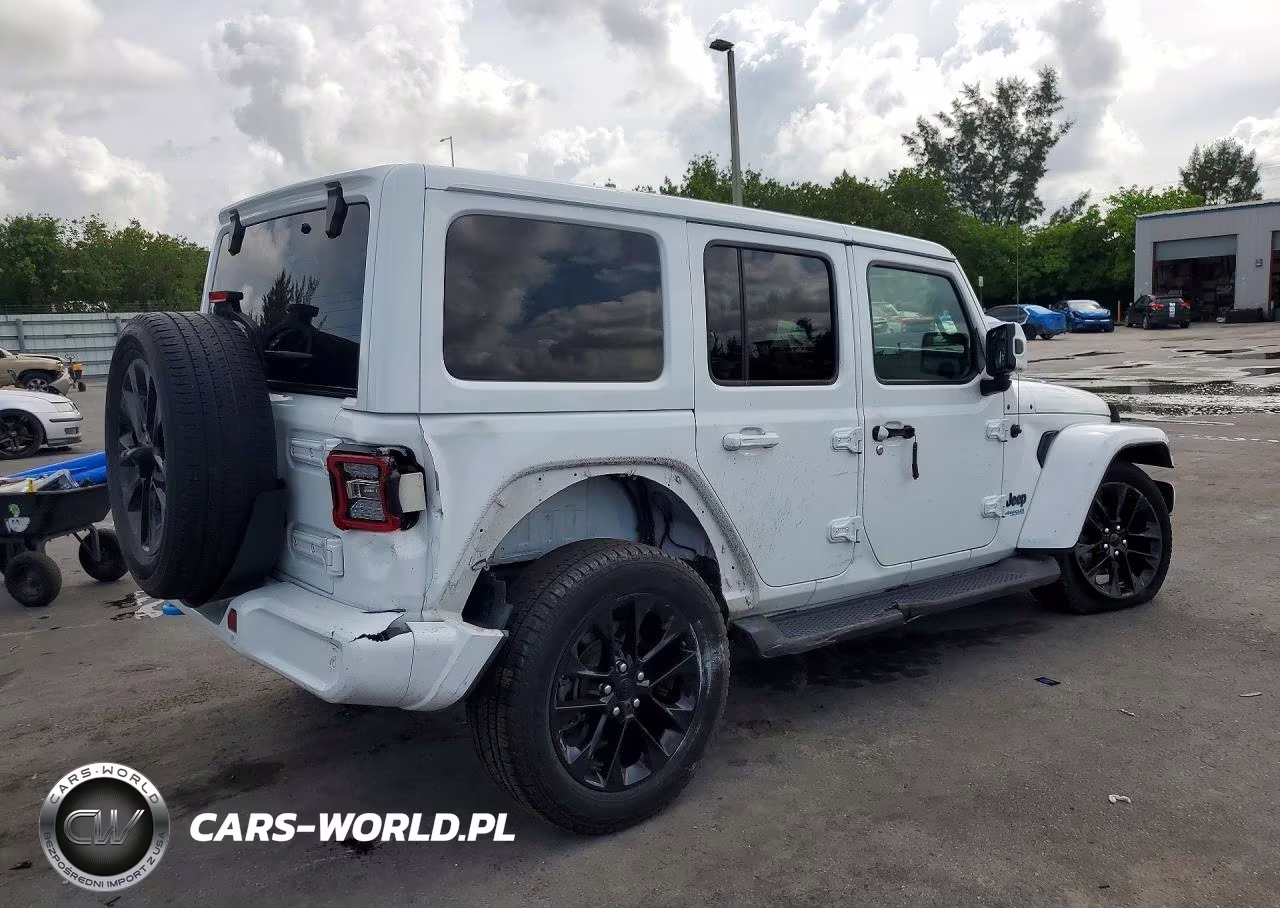 2021 Jeep Wrangler Unlimited Sahara 4Xe VIN:1C4JJXP67MW643324 - 3