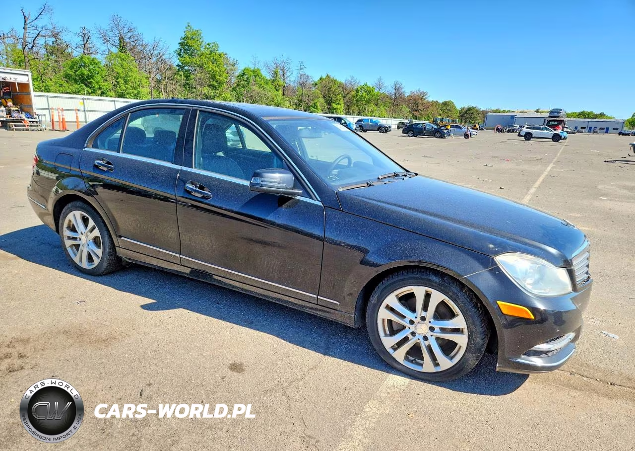 2013 Mercedes-Benz C 250 VIN:WDDGF4HB5DR273078 - 4