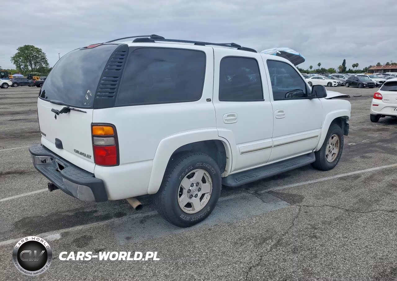 2004 Chevrolet Tahoe C1500 VIN:1GNEC13T24J326219 - 3