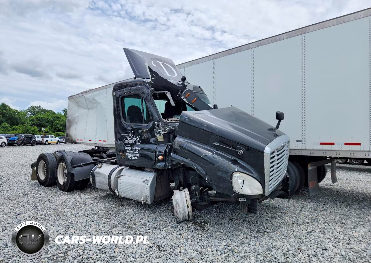2015 Freightliner Cascadia Semi Truck VIN:3AKJGEDV5FDGM0428 - 1