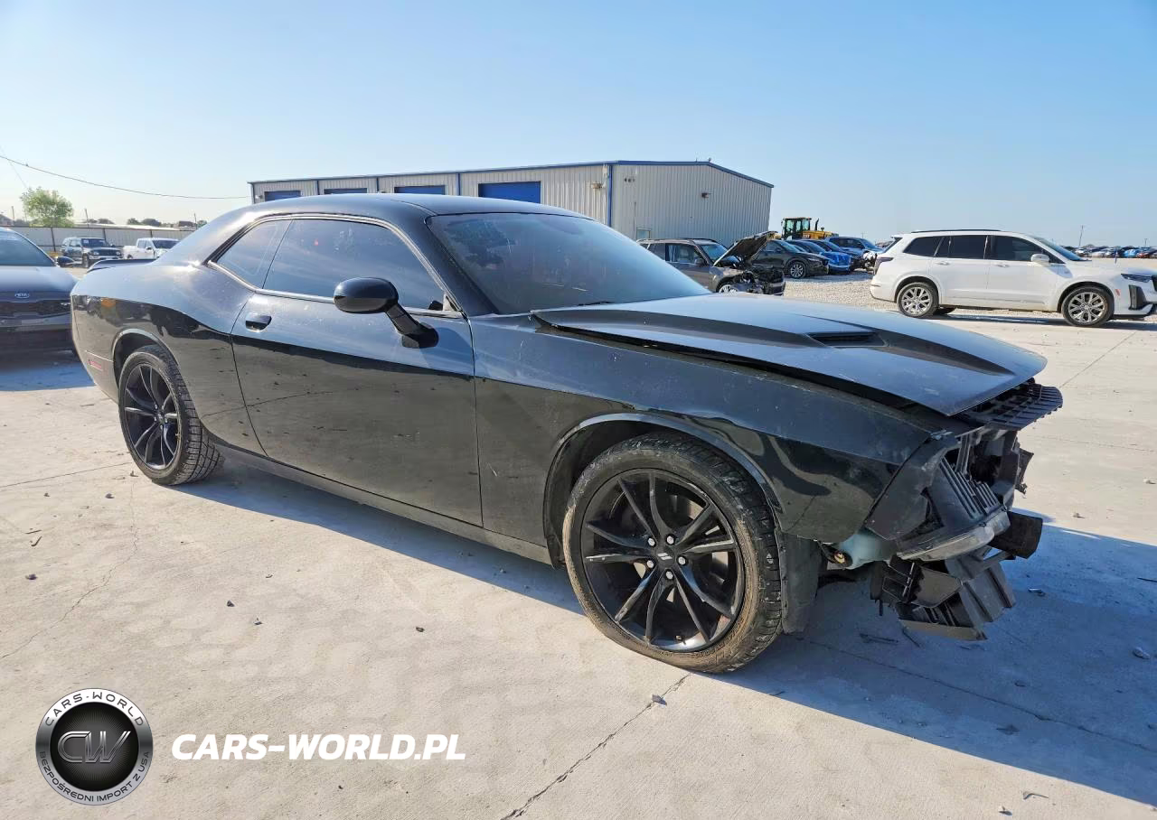 2018 Dodge Challenger Sxt VIN:2C3CDZAG3JH311134 - 4