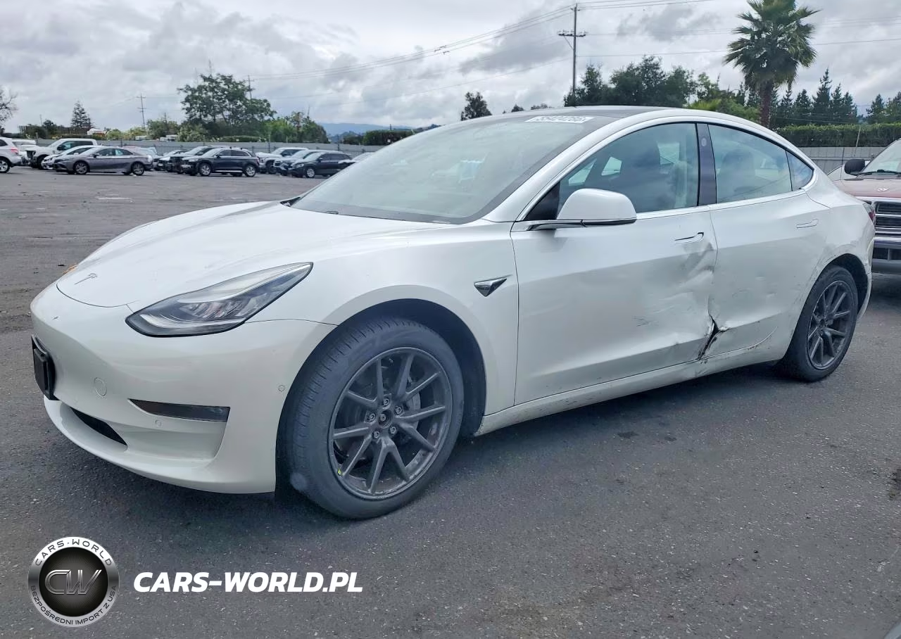 2020 Tesla Model 3 – zdjęcie 1 z 12