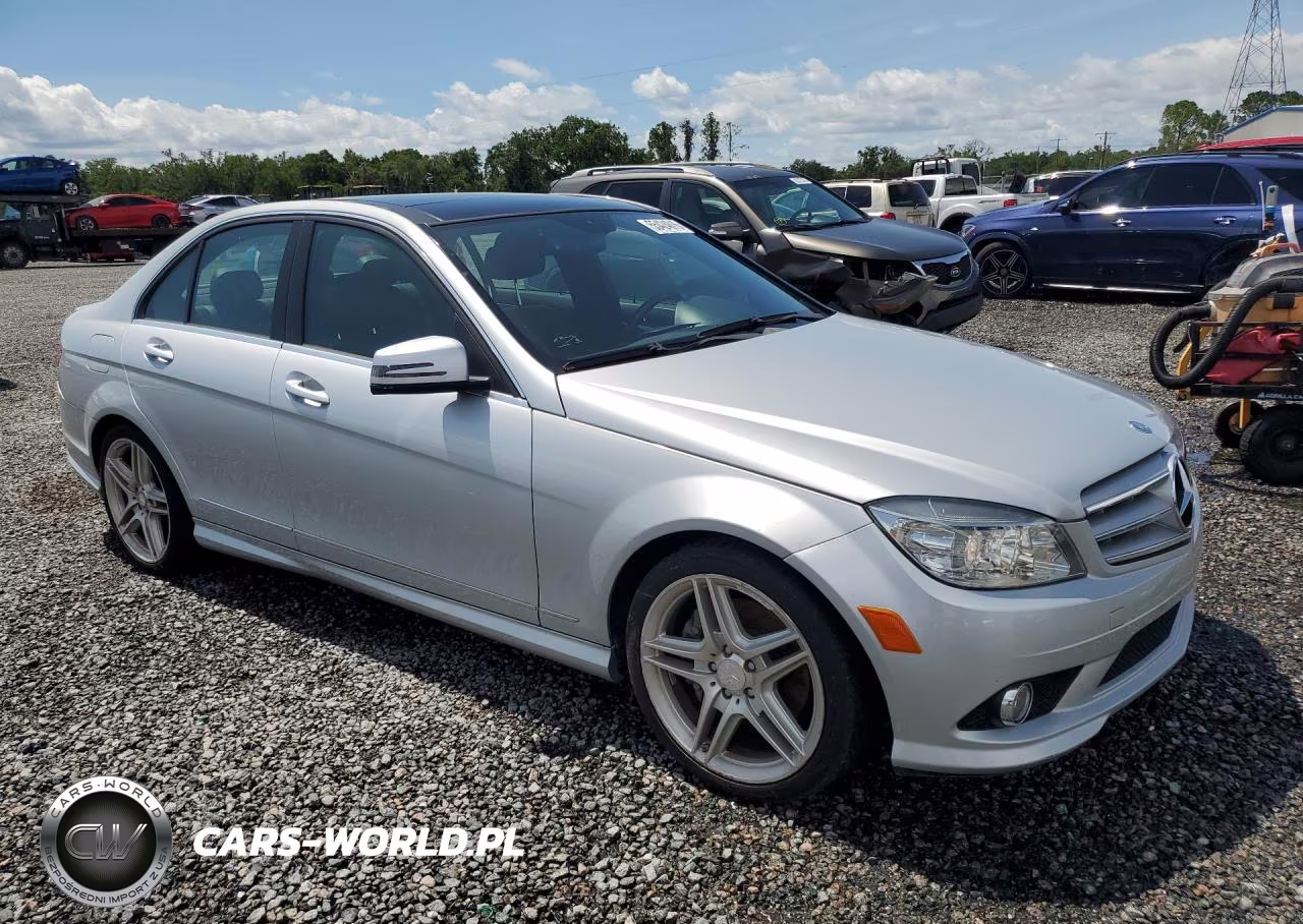 2010 Mercedes-Benz C 350 VIN:WDDGF5GB5AR090301 - 4