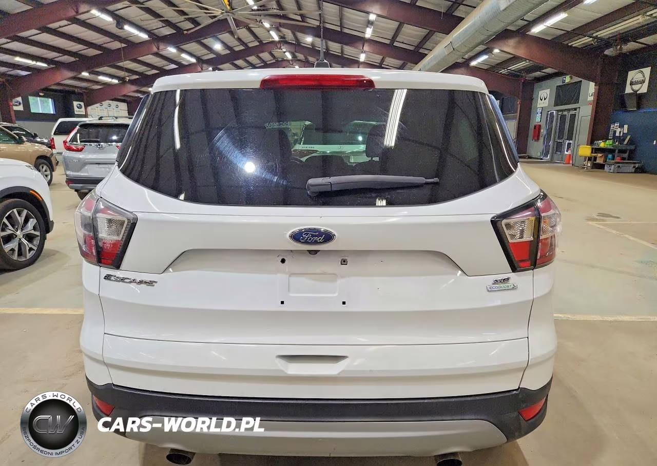 2017 Ford Escape Se VIN:1FMCU0GDXHUB03212 - 6