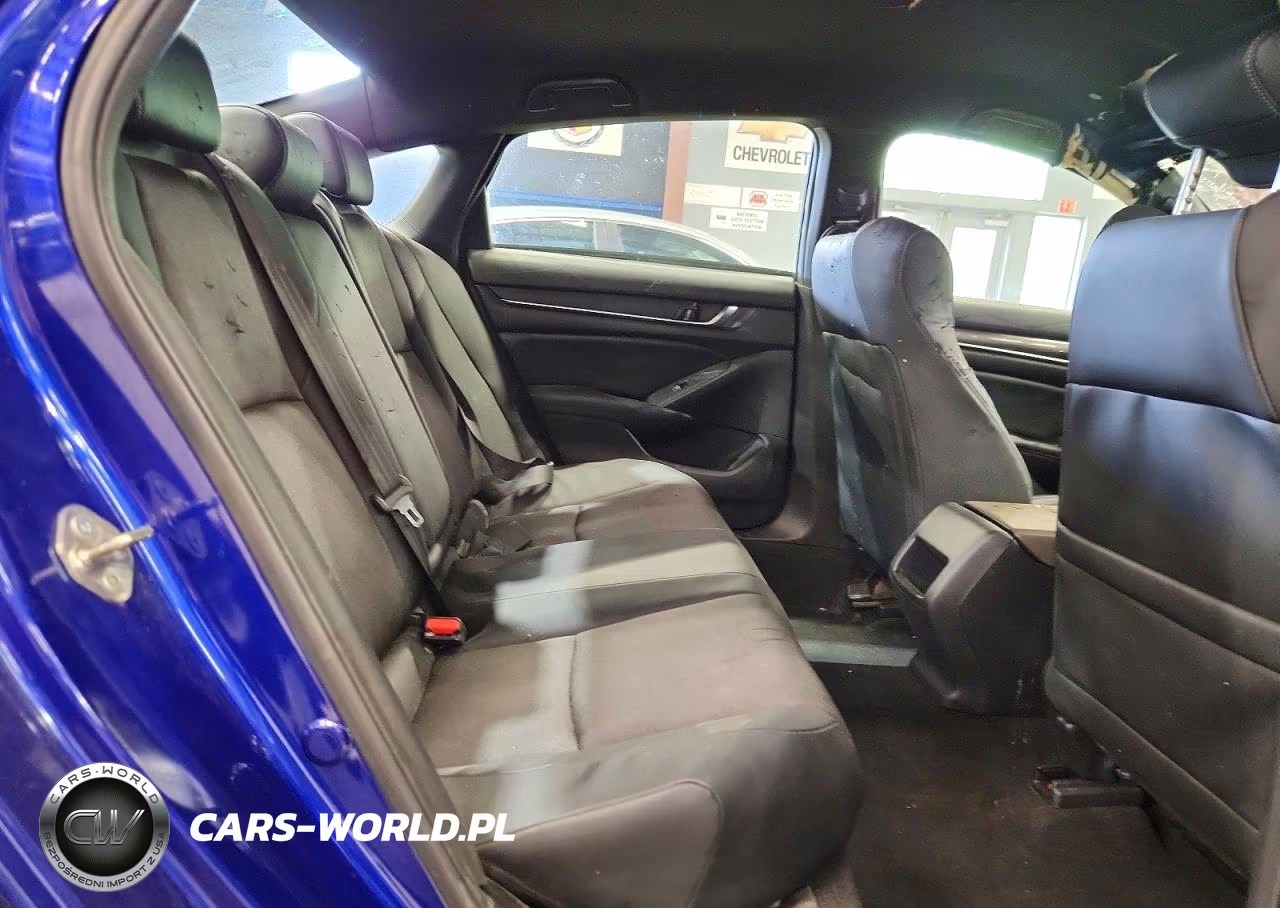 2018 Honda Accord Sport VIN:1HGCV1F33JA139705 - 10