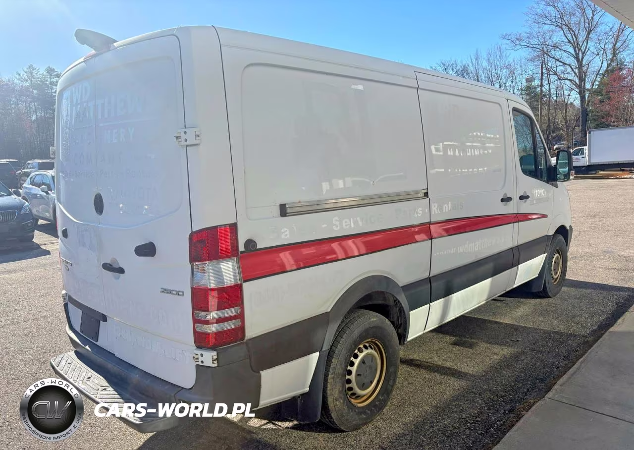 2018 Mercedes-Benz Sprinter 2500 VIN:WD3PE7CD1JP631043 - 4
