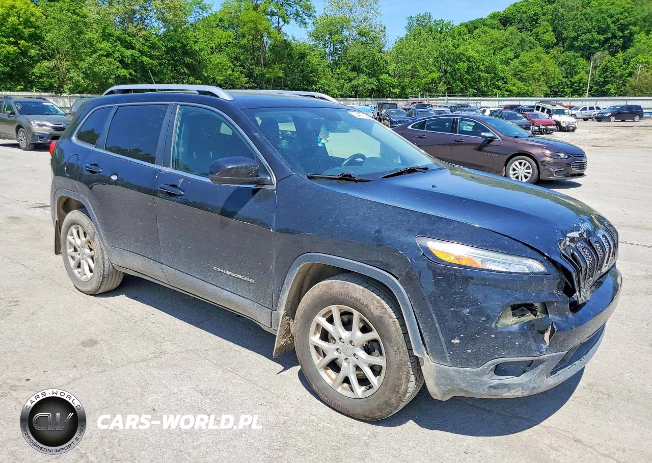 2015 Jeep Cherokee Latitude VIN:1C4PJMCB3FW751261 - 4