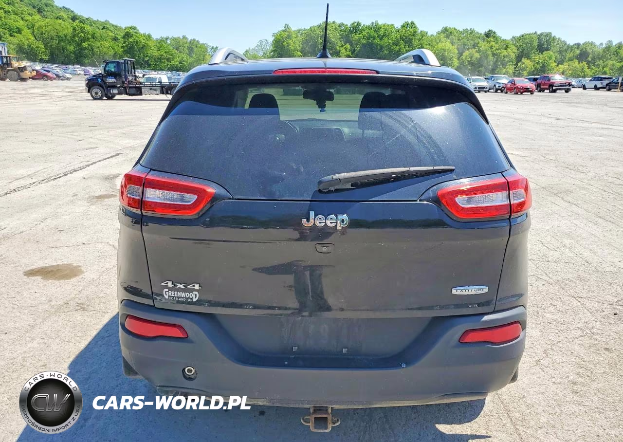 2015 Jeep Cherokee Latitude VIN:1C4PJMCB3FW751261 - 6