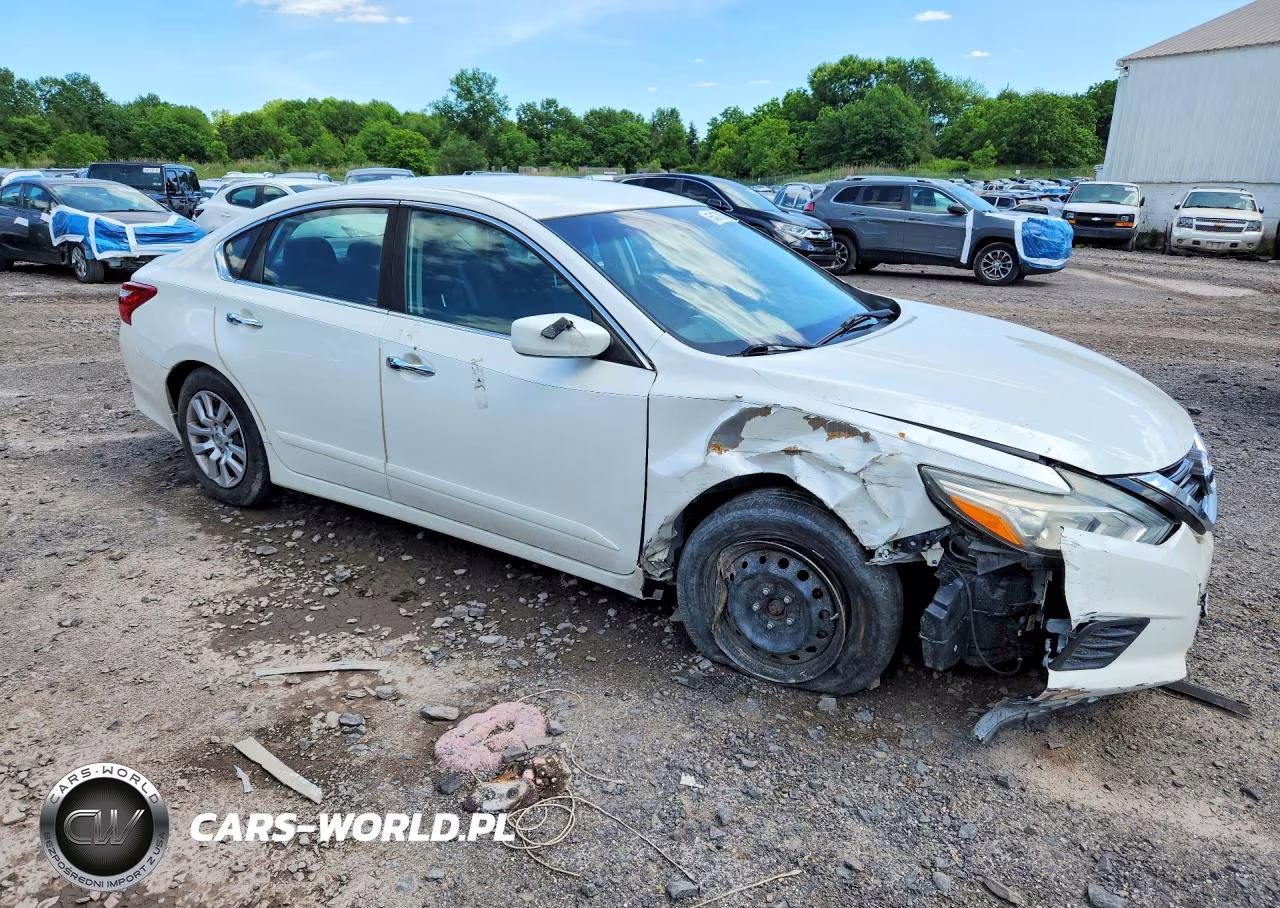 2016 Nissan Altima 2.5 S VIN:1N4AL3AP4GC126921 - 4