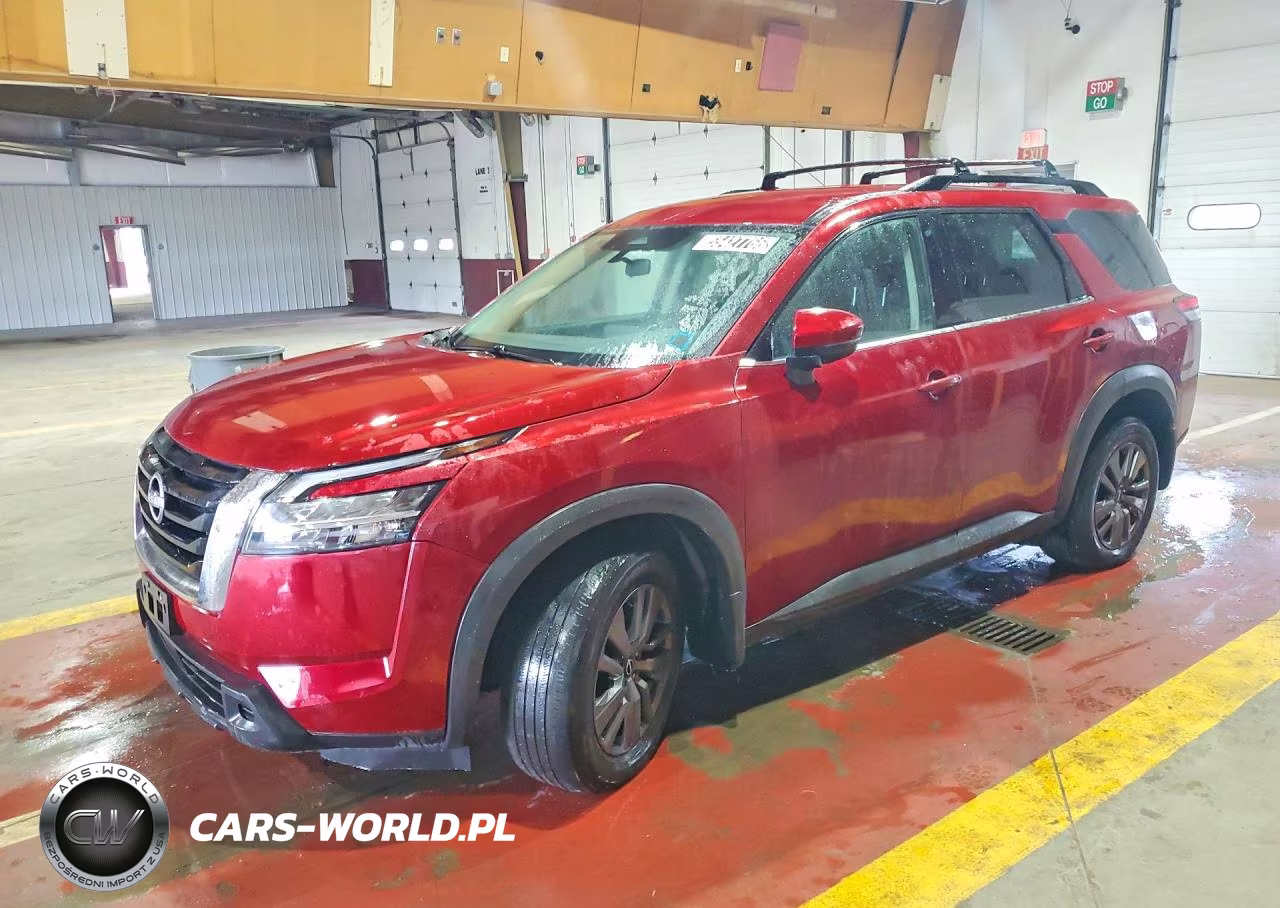 2022 Nissan Pathfinder Sv