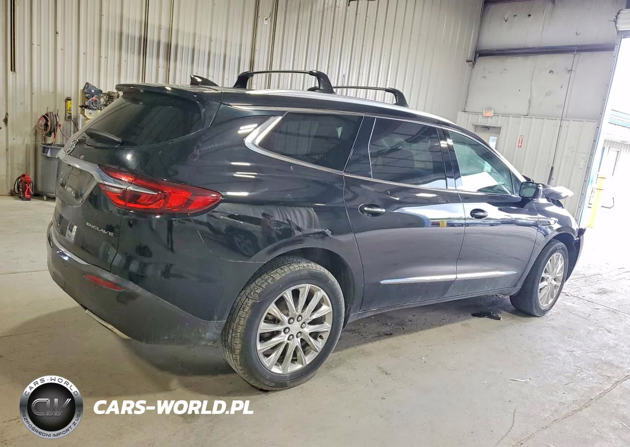 2018 Buick Enclave Premium VIN:5GAERCKW4JJ163116 - 3
