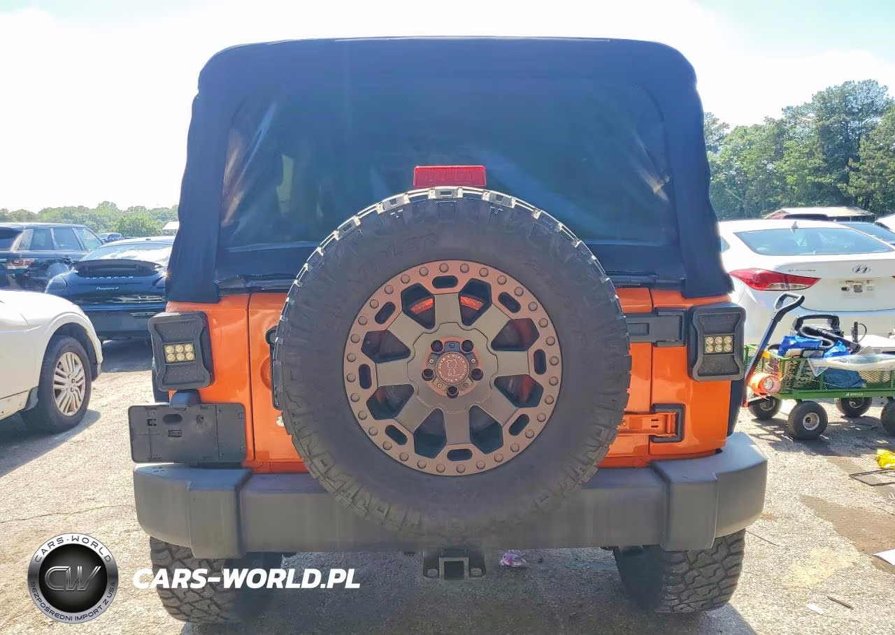 2012 Jeep Wrangler Unlimited Sport VIN:1C4BJWDG0CL269148 - 6