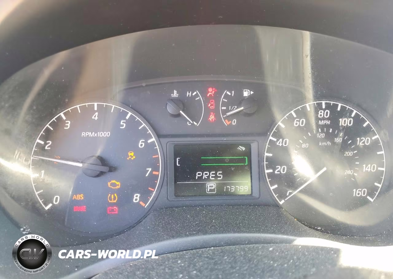 2014 Nissan Sentra S VIN:3N1AB7AP0EL680241 - 9