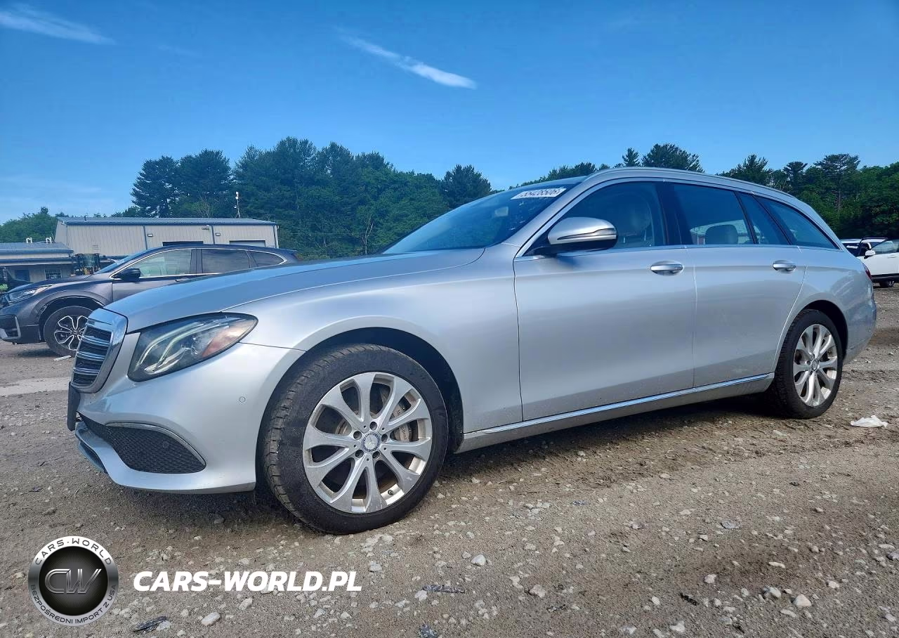 2017 Mercedes-Benz E 400 4Matic – zdjęcie 1 z 12
