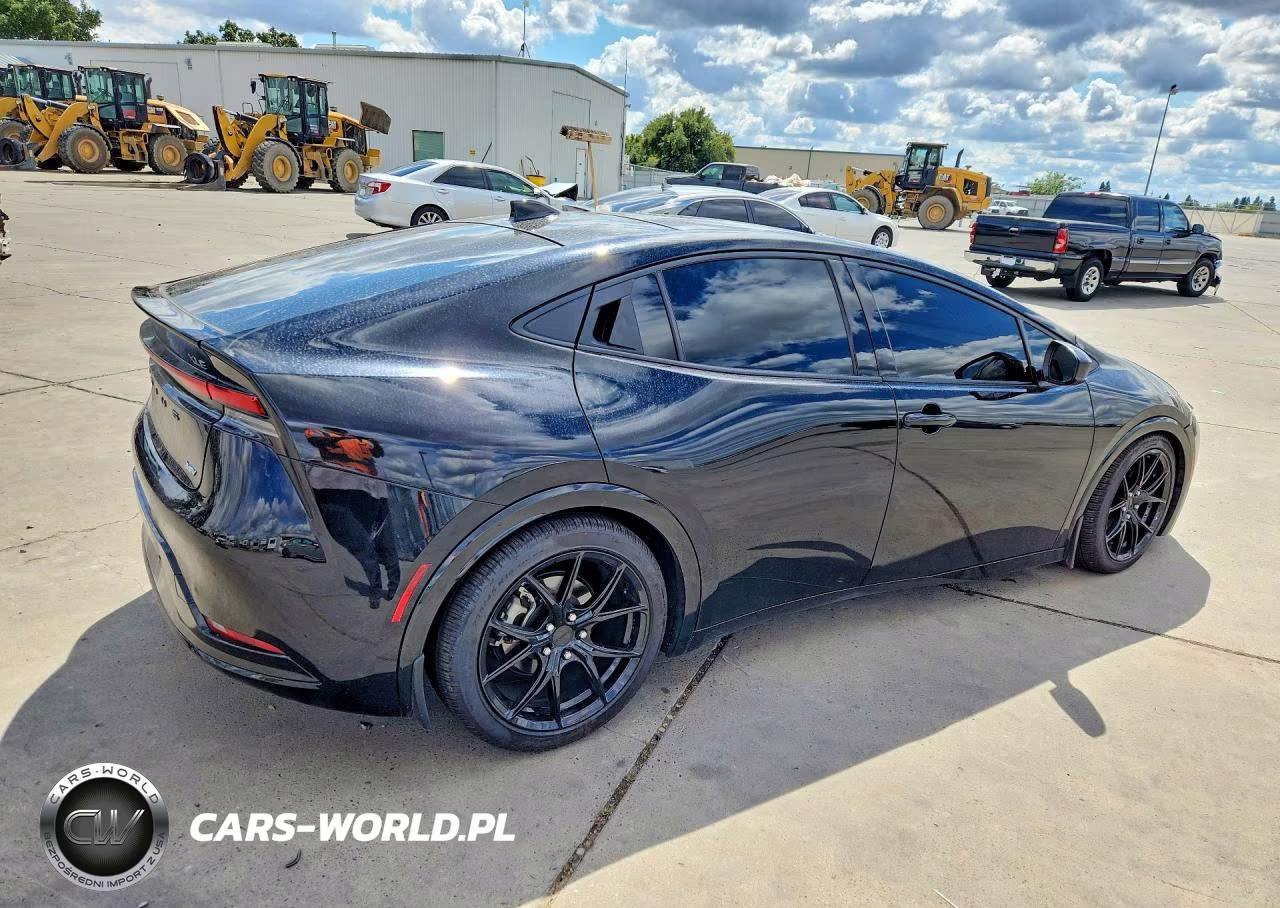2024 Toyota Prius Xle VIN:JTDACAAU5R3047474 - 3
