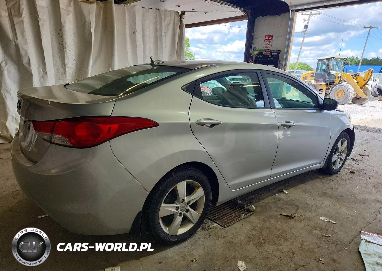 2013 Hyundai Elantra Gls VIN:5NPDH4AE7DH225648 - 3