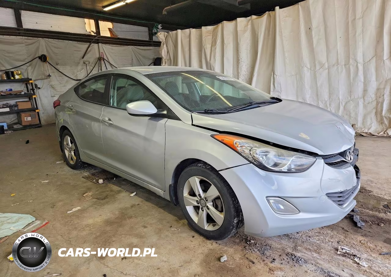 2013 Hyundai Elantra Gls VIN:5NPDH4AE7DH225648 - 4