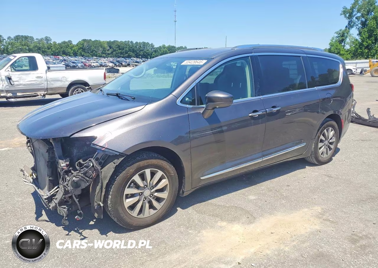 2020 Chrysler Pacifica Touring L Plus – zdjęcie 1 z 13
