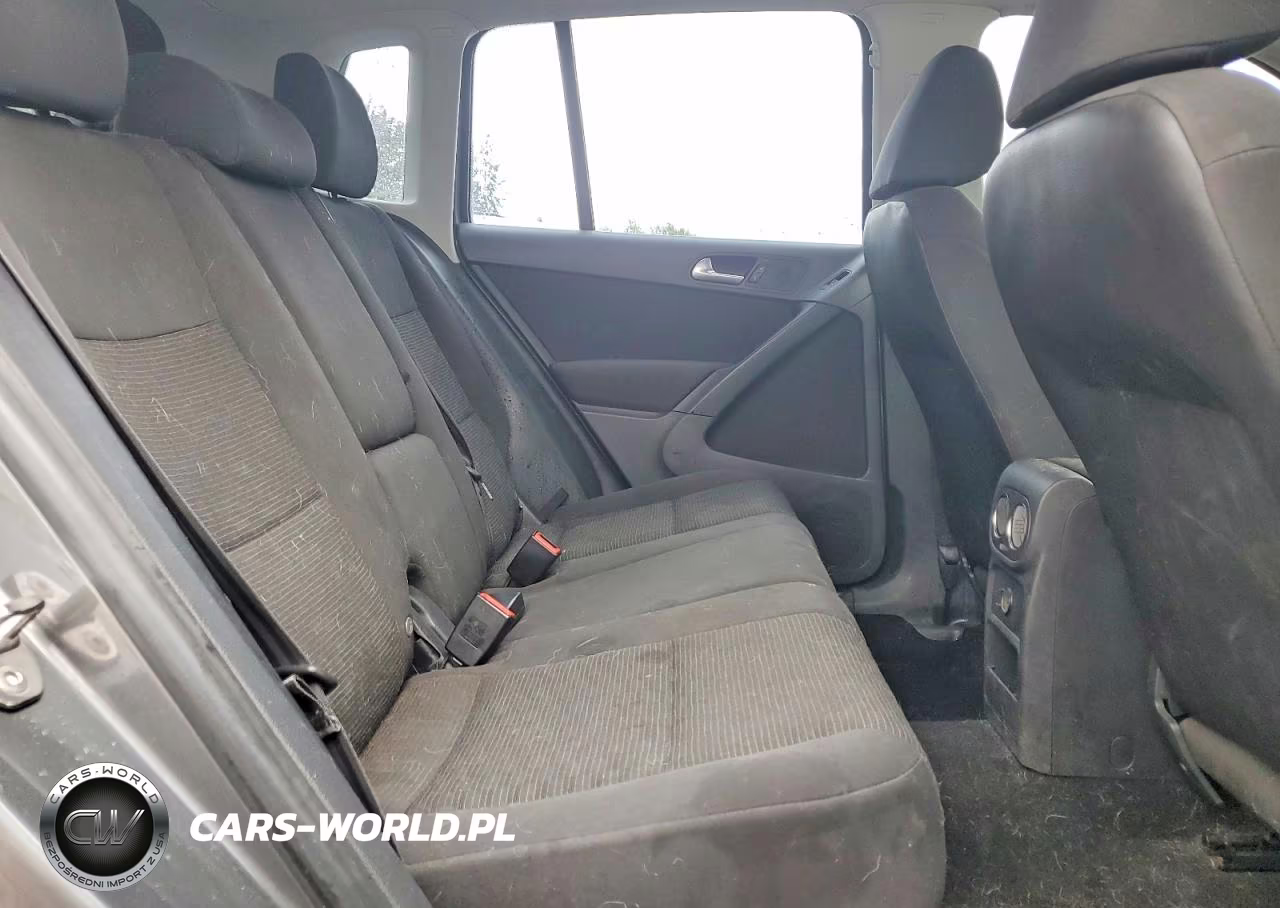 2013 Volkswagen Tiguan S VIN:WVGBV3AX5DW584594 - 11