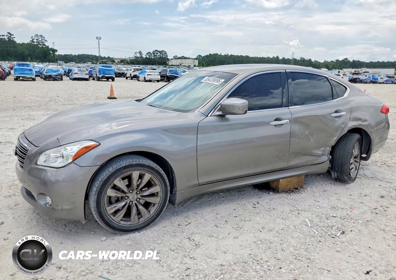 2014 Infiniti Q70 3.7