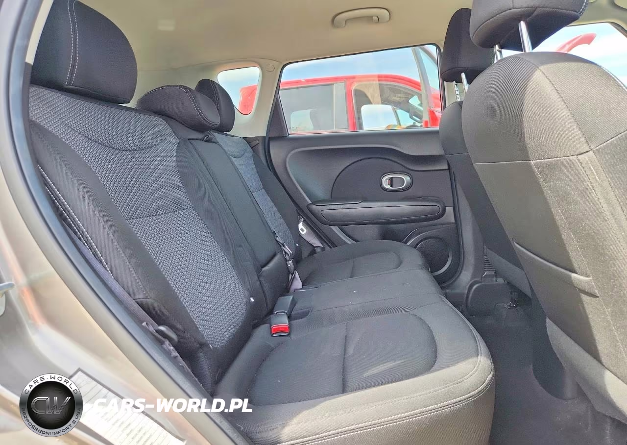 2017 Kia Soul + VIN:KNDJP3A51H7422308 - 10