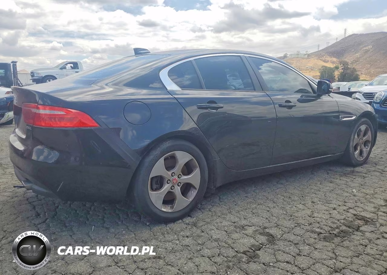 2017 Jaguar Xe VIN:SAJAR4BG8HA962887 - 3