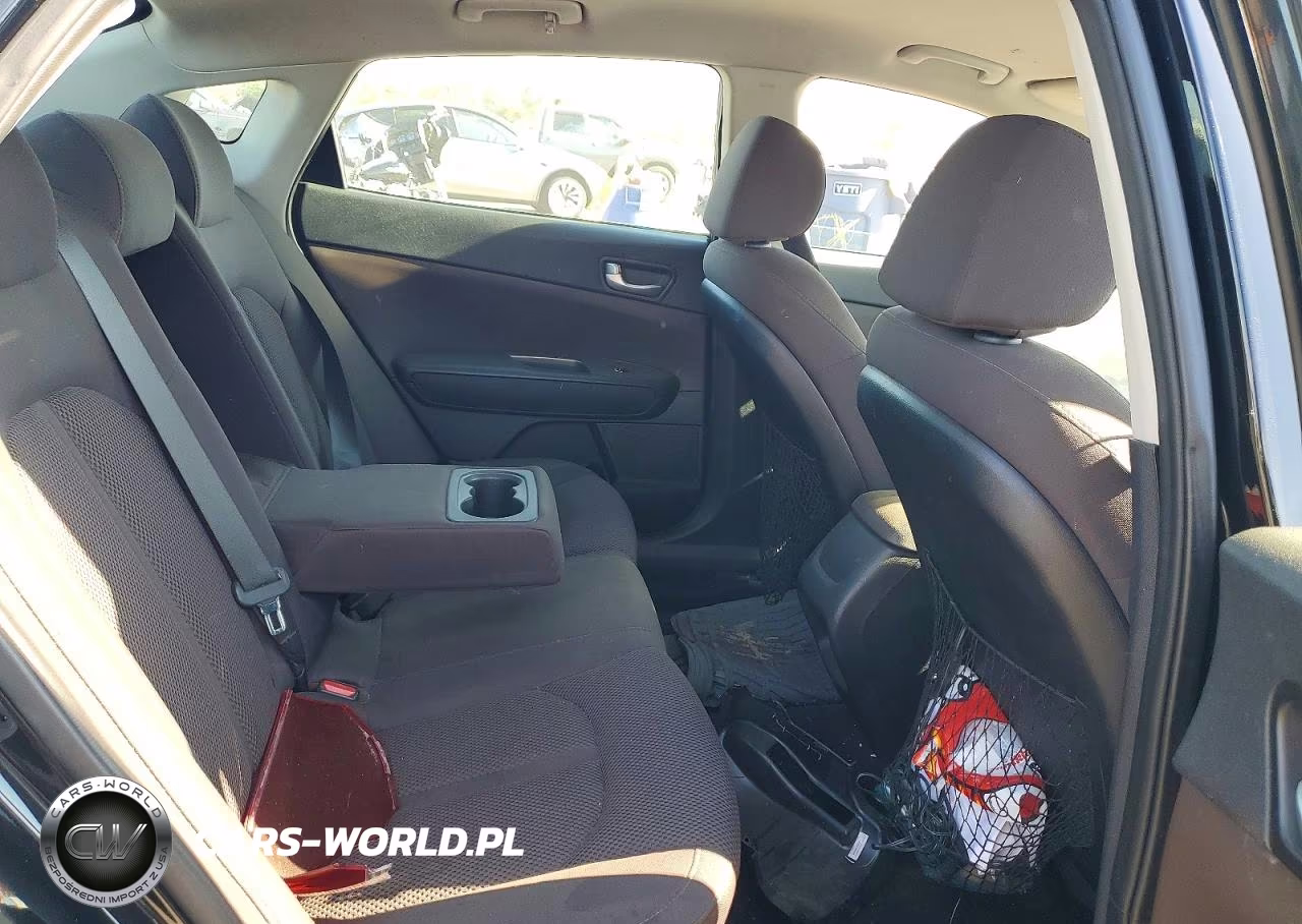 2019 Kia Optima Lx VIN:5XXGT4L32KG303060 - 10