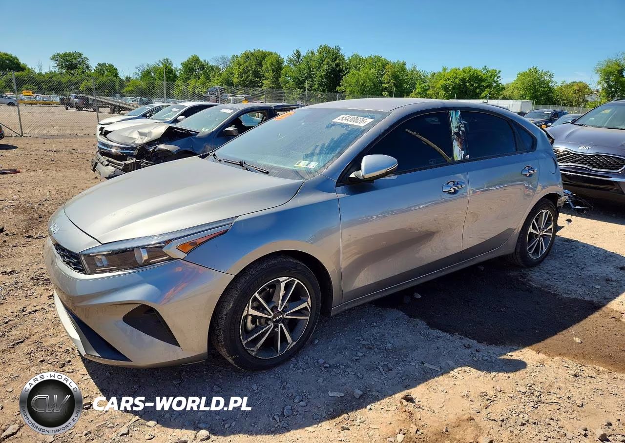 2023 Kia Forte Lxs – zdjęcie 1 z 13
