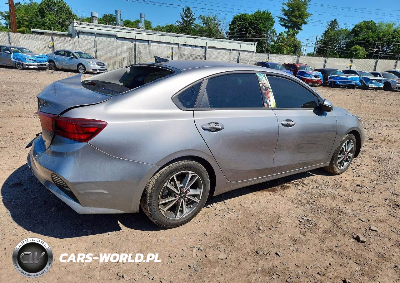 2023 Kia Forte Lxs VIN:3KPF24AD4PE558688 - 3