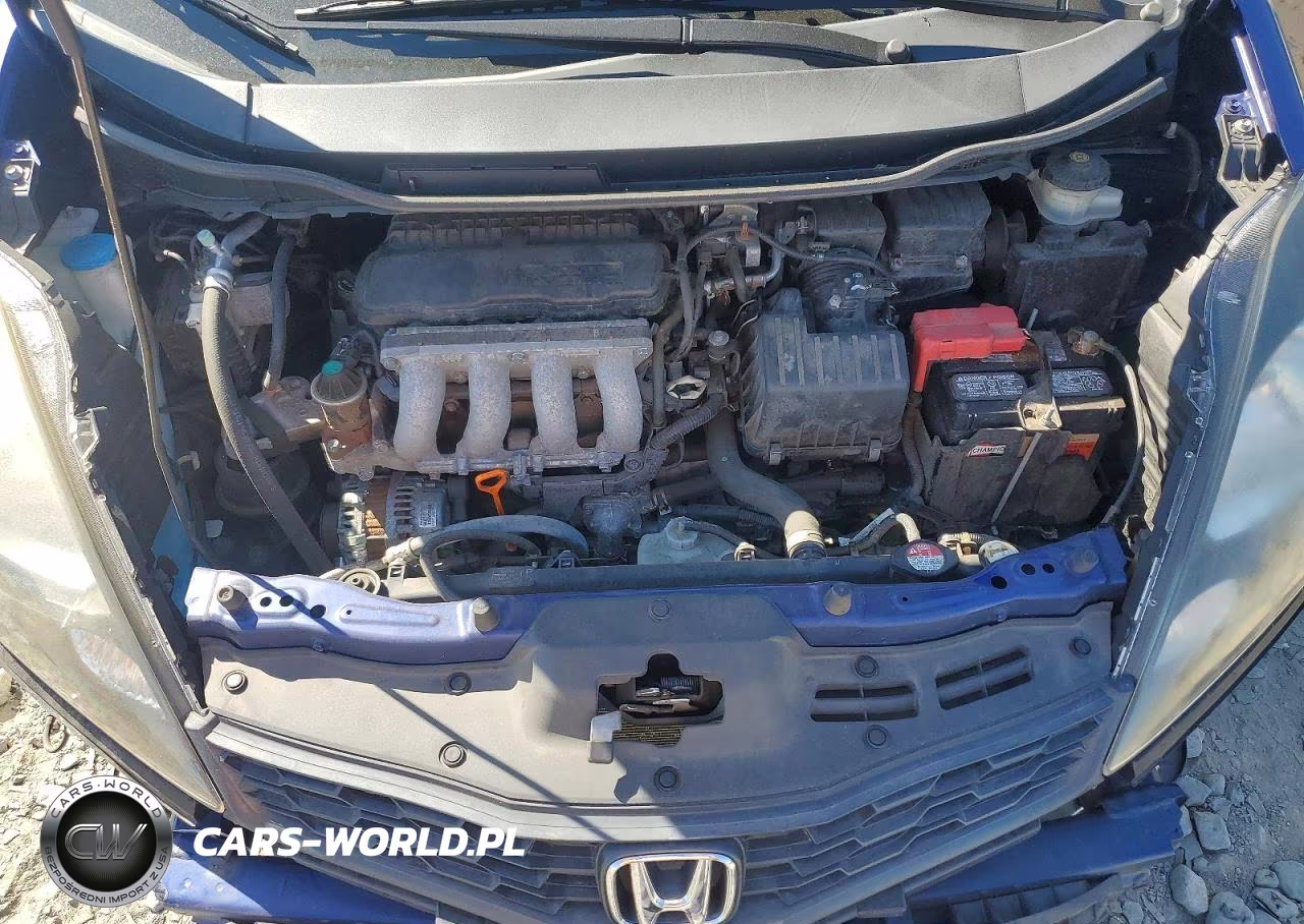 2013 Honda Fit Sport VIN:JHMGE8H52DC062470 - 12