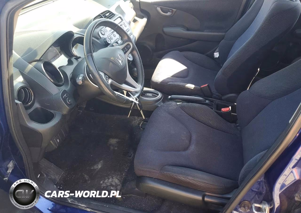 2013 Honda Fit Sport VIN:JHMGE8H52DC062470 - 7