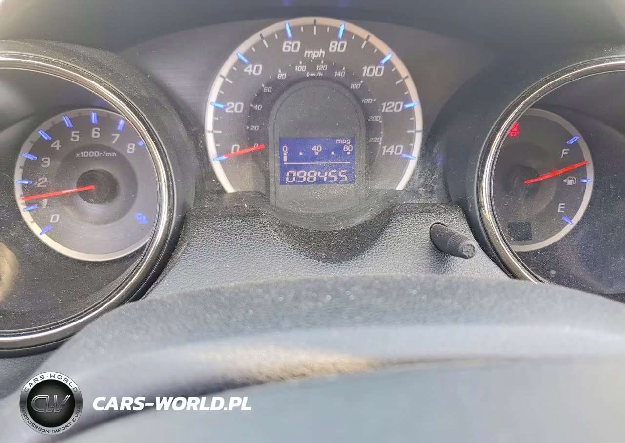 2013 Honda Fit Sport VIN:JHMGE8H52DC062470 - 9