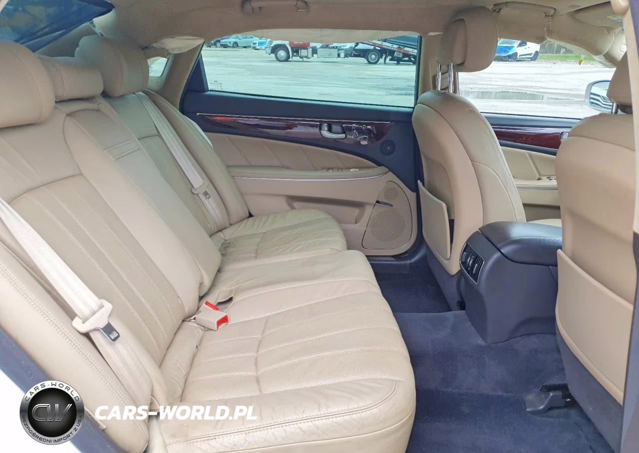 2012 Hyundai Equus Signature VIN:KMHGH4JH7CU052205 - 10
