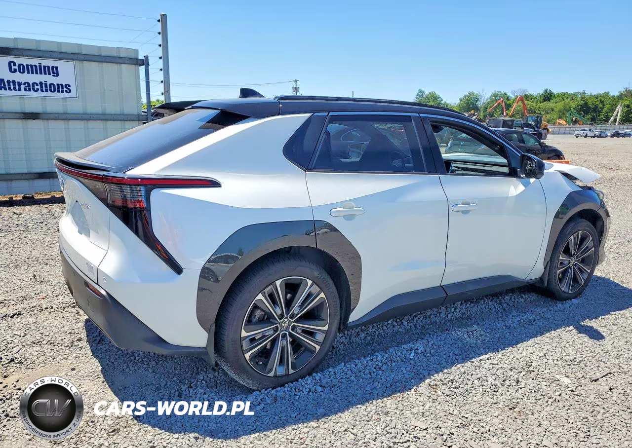 2023 Toyota Bz4X Limited VIN:JTMABABA7PA001337 - 3