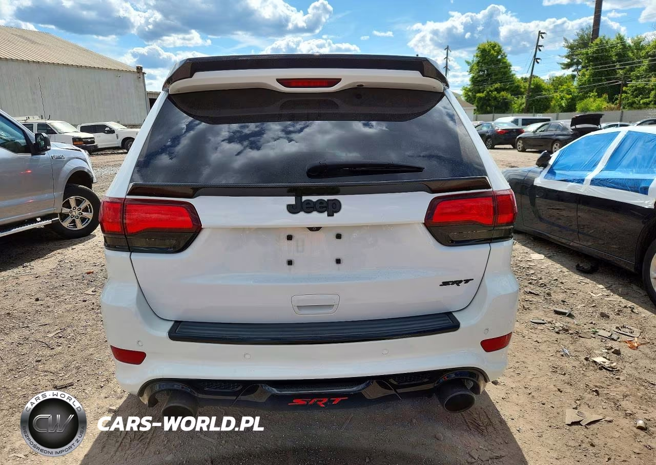 2015 Jeep Grand Cherokee Srt-8 VIN:1C4RJFDJ2FC803054 - 6