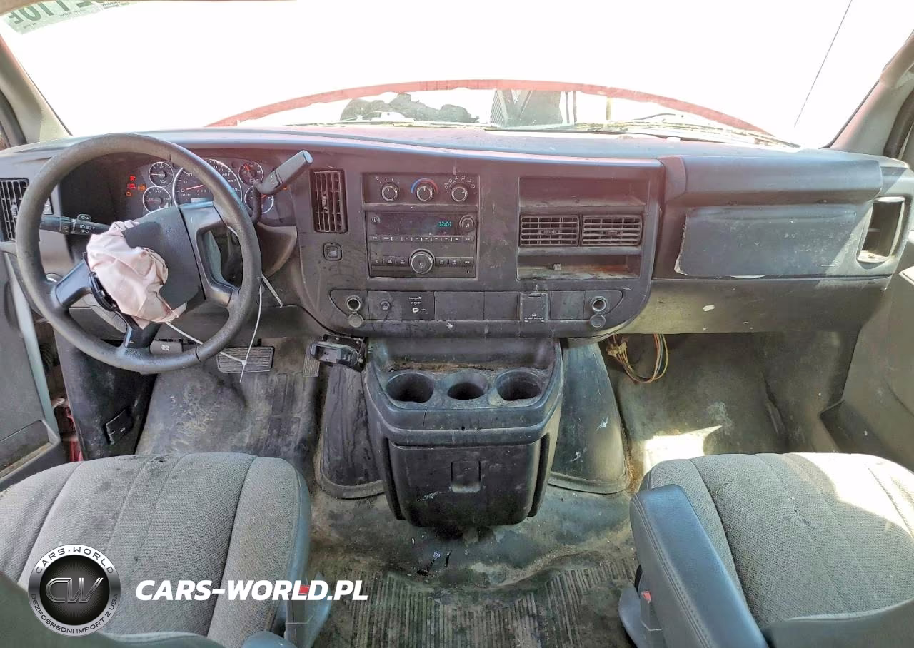 2015 GMC Savana G2500 VIN:1GTW7FCF0F1113197 - 8