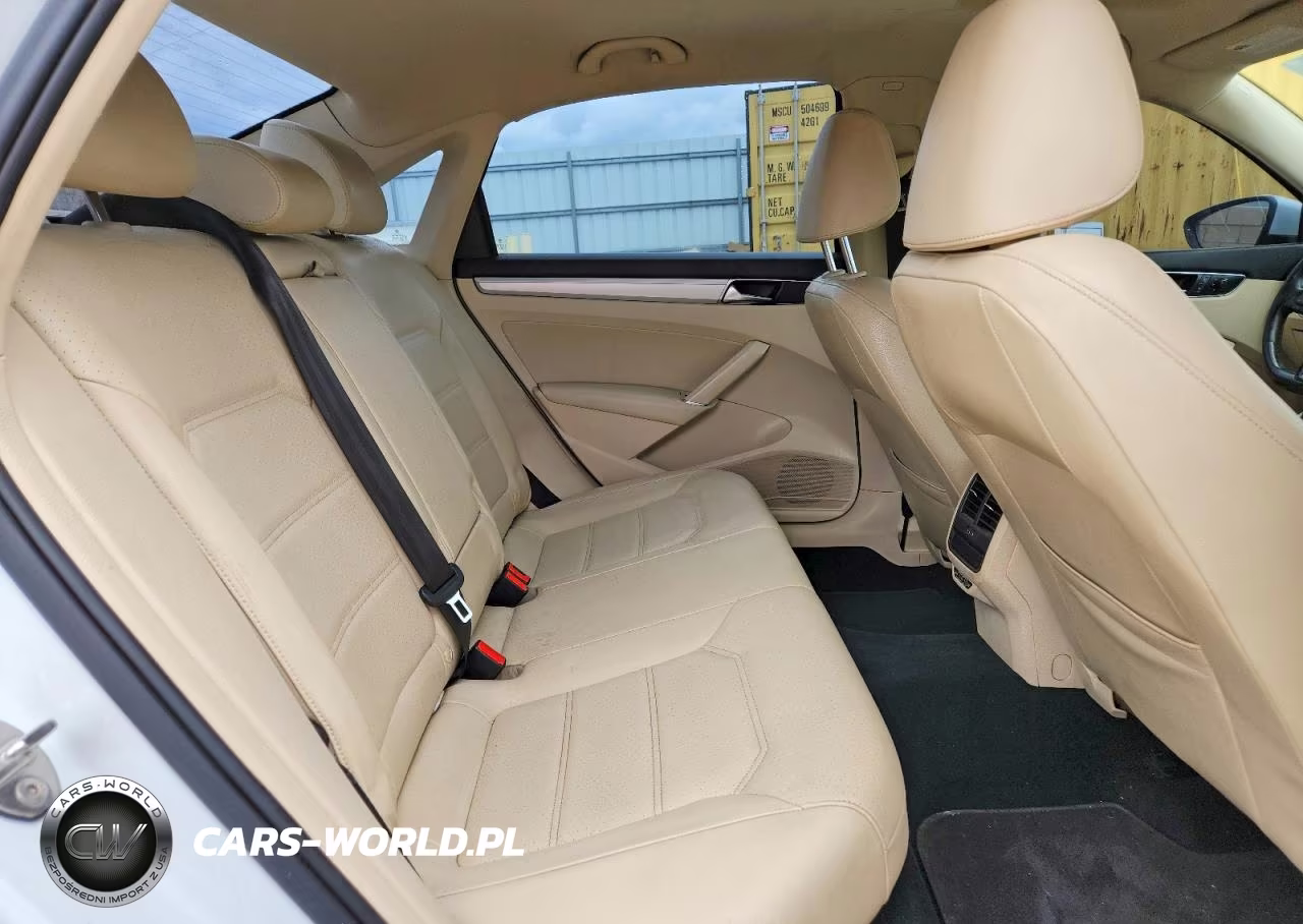 2019 Volkswagen Passat Wolfsburg VIN:1VWLA7A37KC003388 - 10
