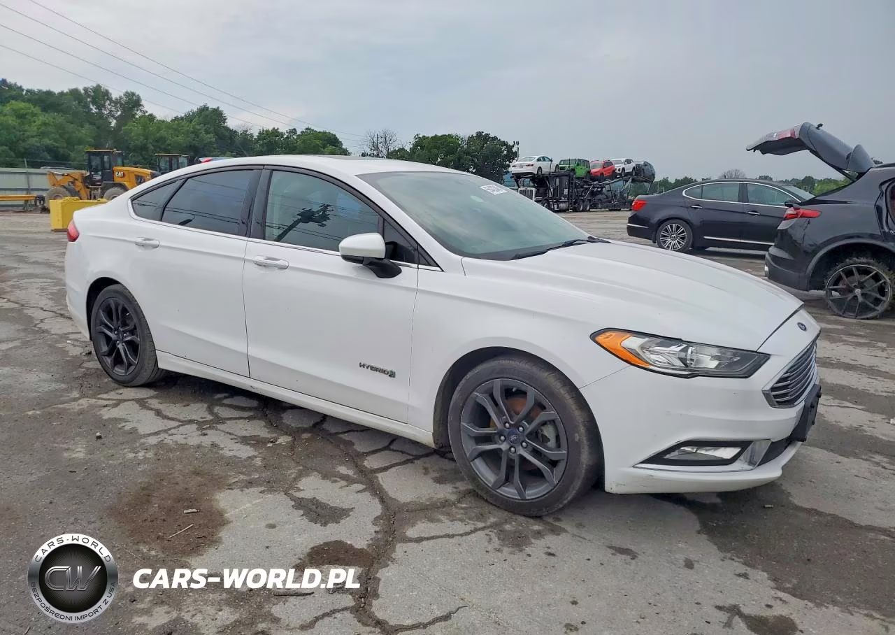 2018 Ford Fusion Se Hybrid VIN:3FA6P0LU8JR132239 - 4