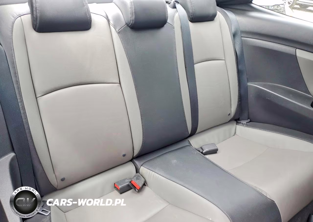 2018 Honda Civic Touring VIN:2HGFC3B96JH356028 - 10