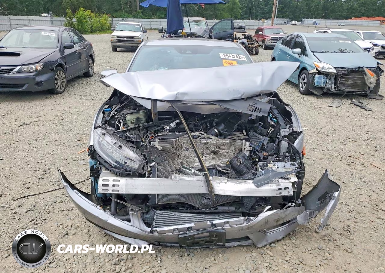2018 Honda Civic Touring VIN:2HGFC3B96JH356028 - 5
