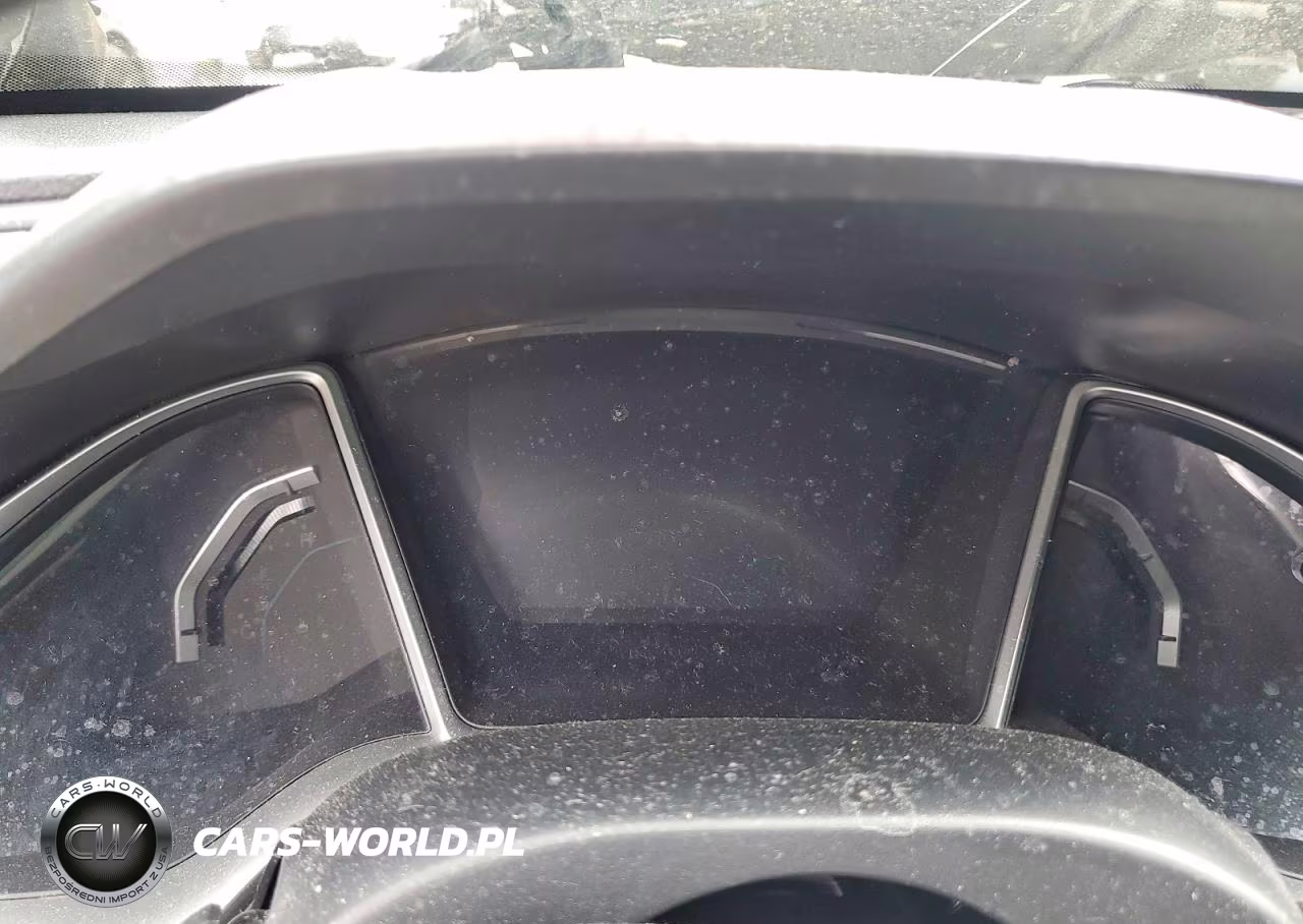 2018 Honda Civic Touring VIN:2HGFC3B96JH356028 - 9