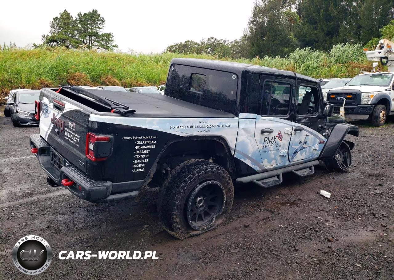 2020 Jeep Gladiator Rubicon VIN:1C6JJTBG3LL111679 - 3