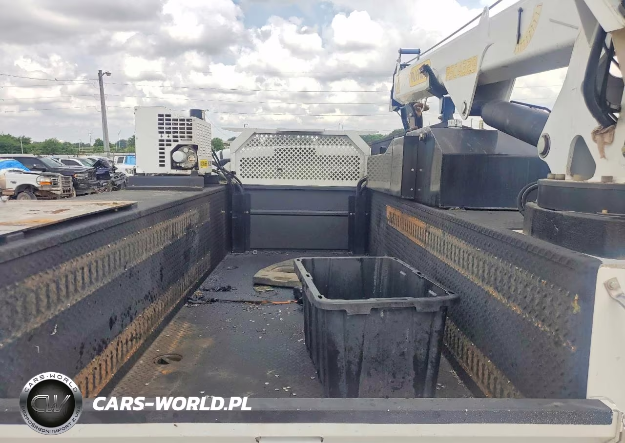 2019 Ram 5500 VIN:3C7WRNBL1KG535523 - 10
