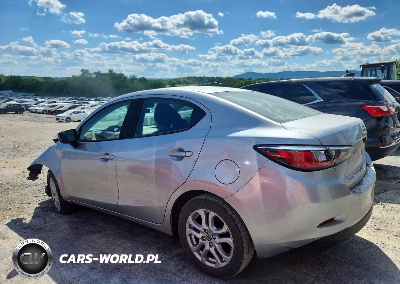 2018 Toyota Yaris Ia Base VIN:3MYDLBYV9JY328045 - 2
