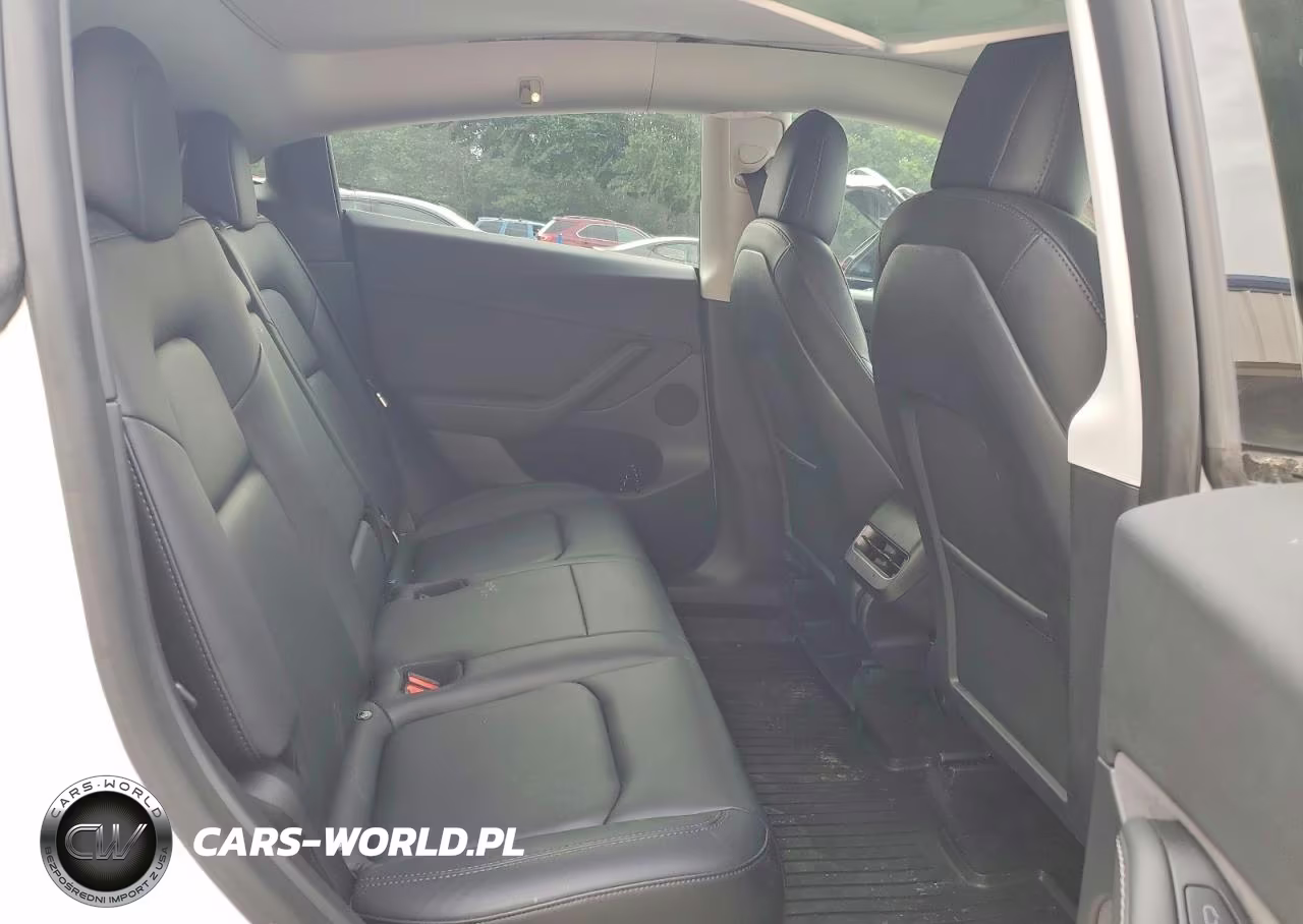 2022 Tesla Model Y VIN:7SAYGDEFXNF539918 - 10
