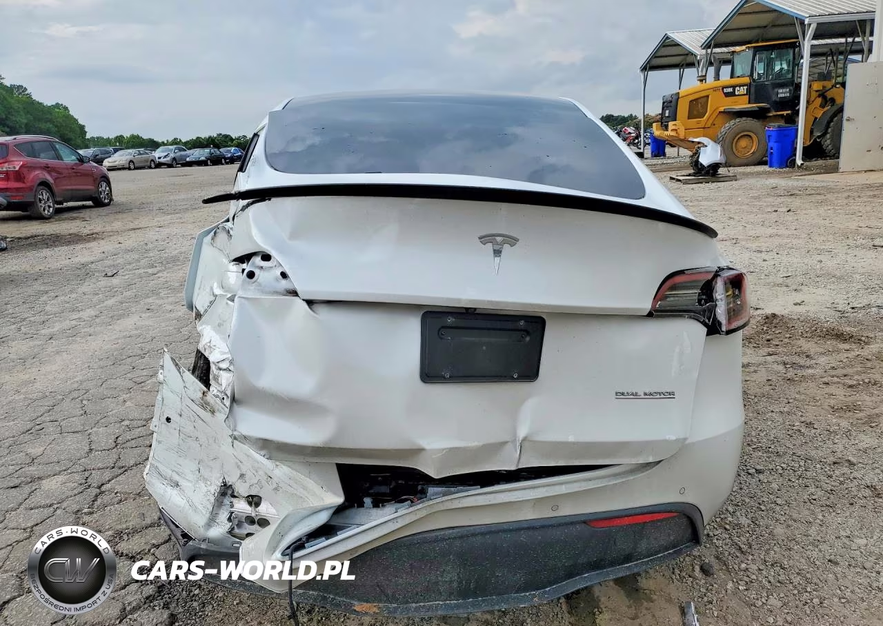 2022 Tesla Model Y VIN:7SAYGDEFXNF539918 - 6